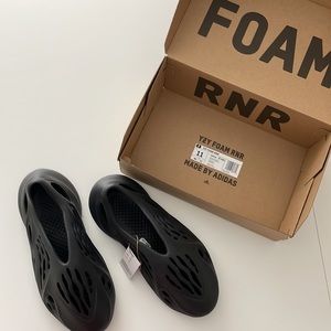 [ YZY FOAM RNR HP8739 Onyx Originals - Made by Adidas - Brand New in Box ] 11 US
